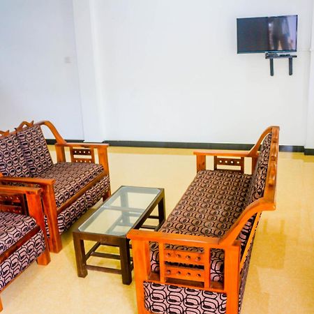 אנוראדפורה Mindana Residence מראה חיצוני תמונה