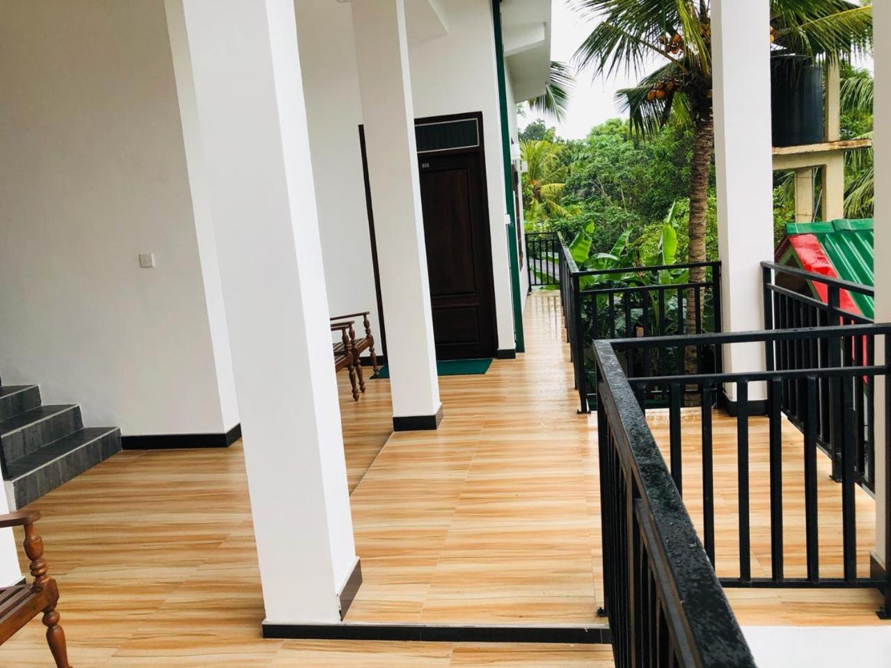 אנוראדפורה Mindana Residence מראה חיצוני תמונה